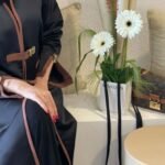 Saddel abaya black